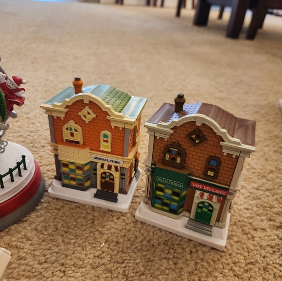 Christmas Village Plastic Houses + Electronic Ferris Wheel Tested And Works - Picture 5 of 7